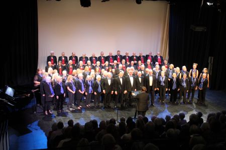 Holroyd 3: Our Guests and Friends Merseywave wow the audience at the Holroyd Theatre 01.10.22