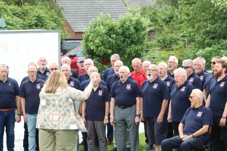 SB08 Choir performing.JPG